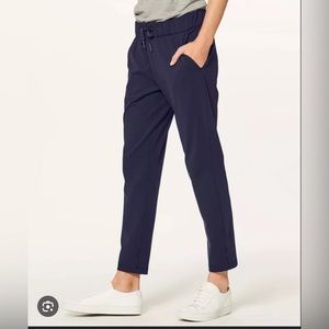 Lululemon on the fly pants